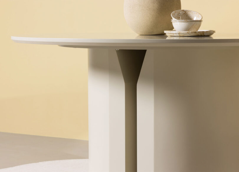 Zoom sur le piétement de la table design