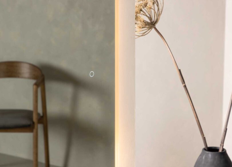 Bouton tactile pour lumière led du miroir