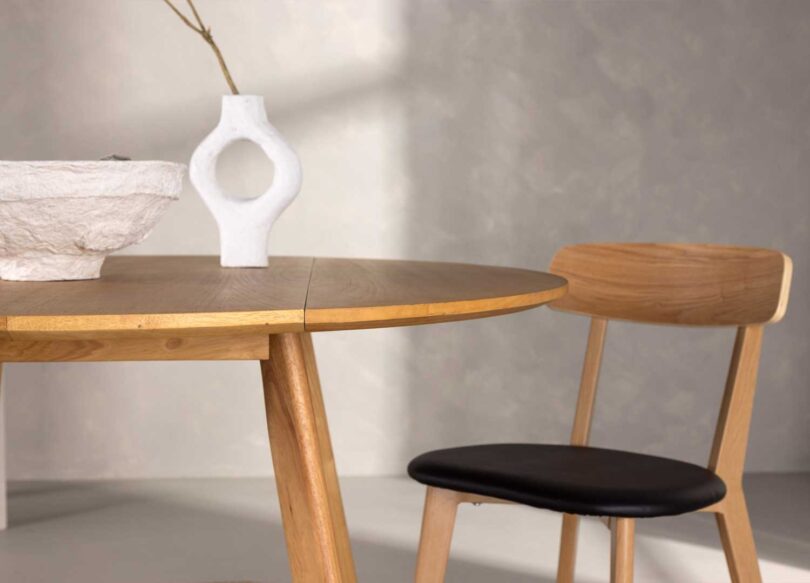 Table à manger ronde aspect bois