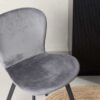 chaise en velours gris