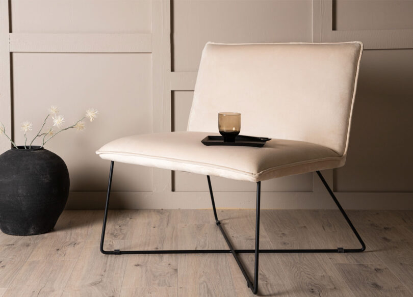 siege de detente design en velours beige