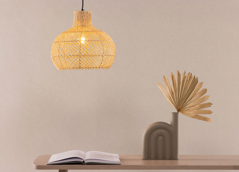 suspension luminaire en rotin et bambou