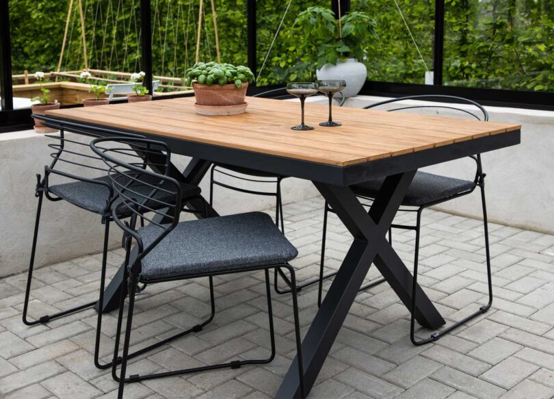table de repas d exterieur en polywood aspect bois