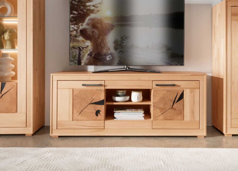 Meuble TV 150cm en bois massif clair avec 2 portes