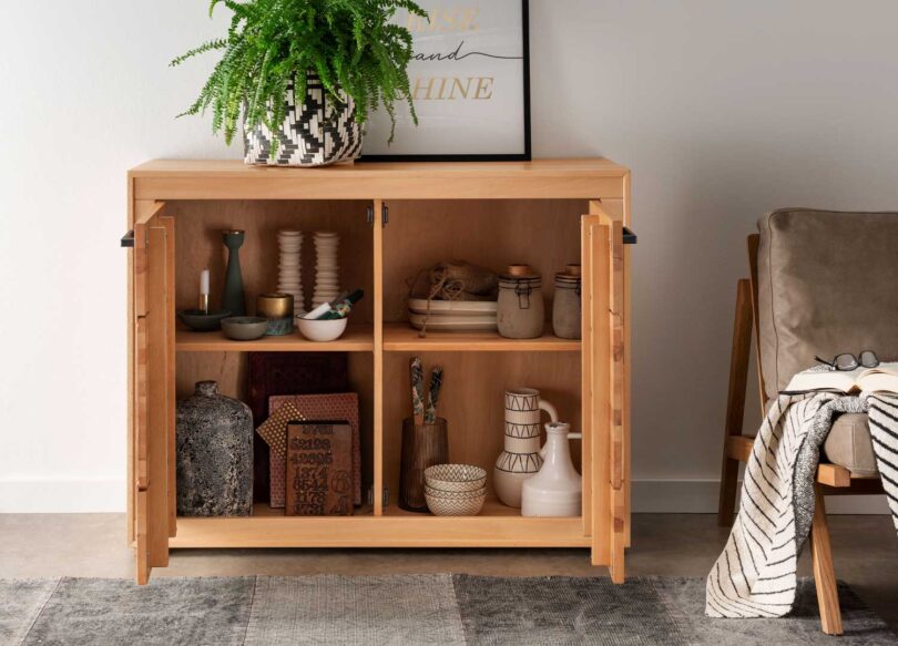 Buffet de salle à manger ouvert en bois massif robuste