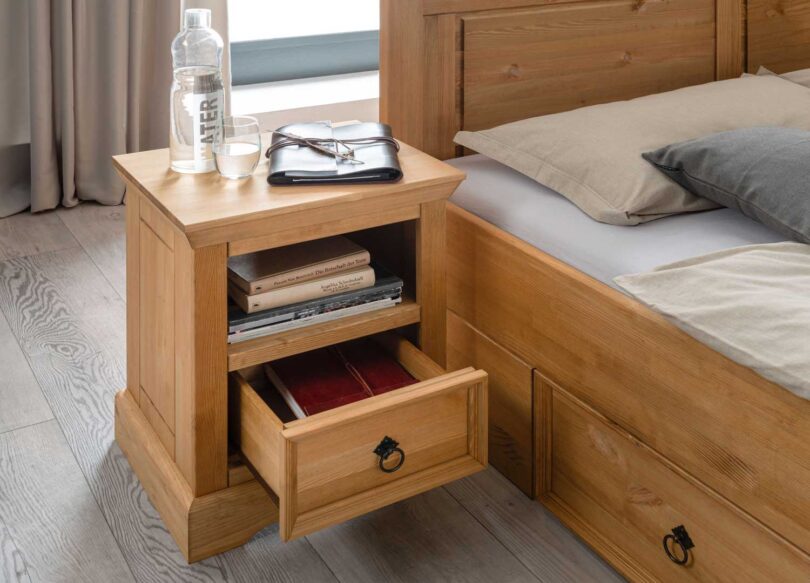 Table de chevet naturelle en bois