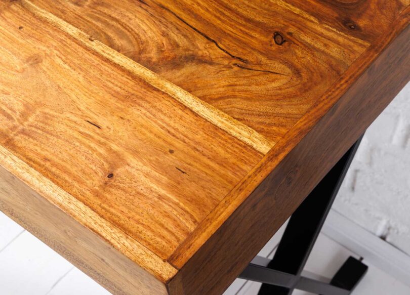 zoom sur le bois de sesham