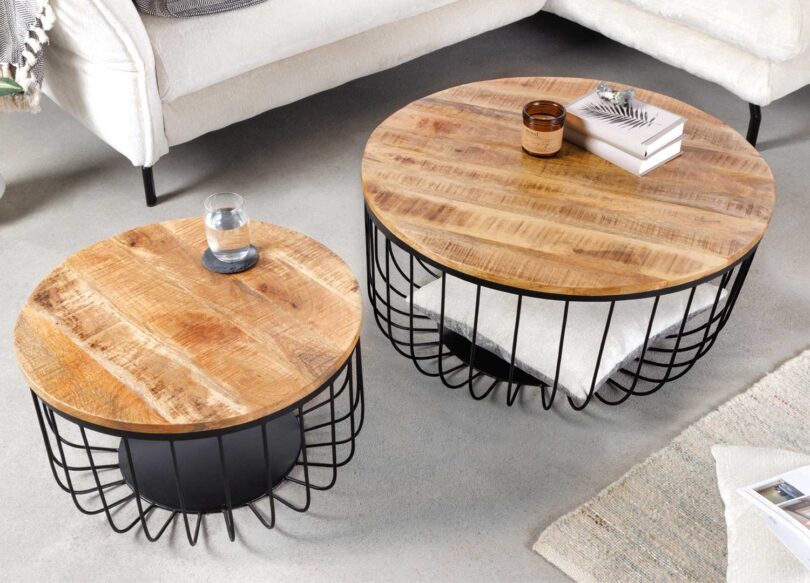 lot de 2 tables basses avec plateaux amovibles en bois massif avec un panier de rangement en métal noir
