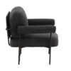 fauteuil moderne en tissu polaire gris foncé avec des pieds en métal noir et des accoudoirs arrondis