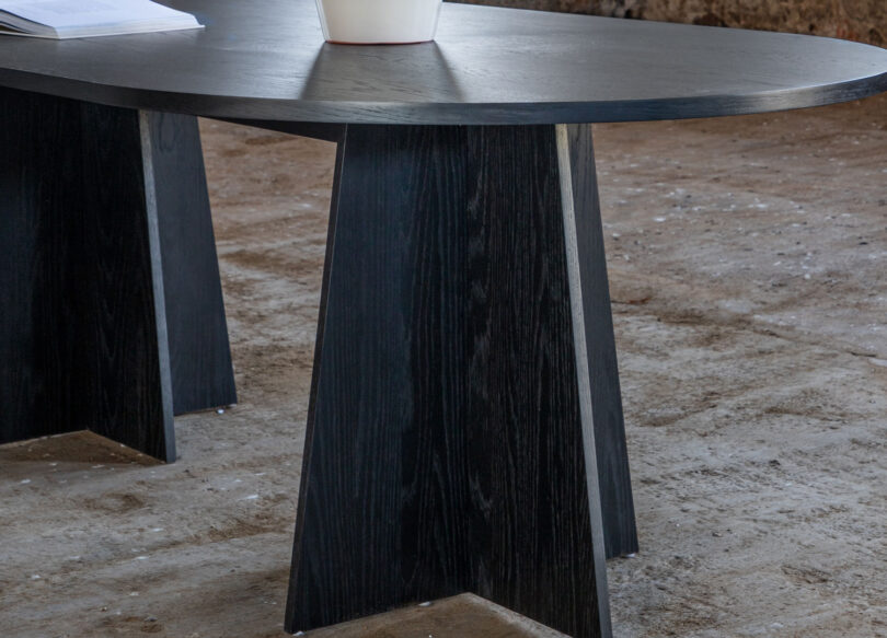 table salle à manger pour 8 aspect bois noir