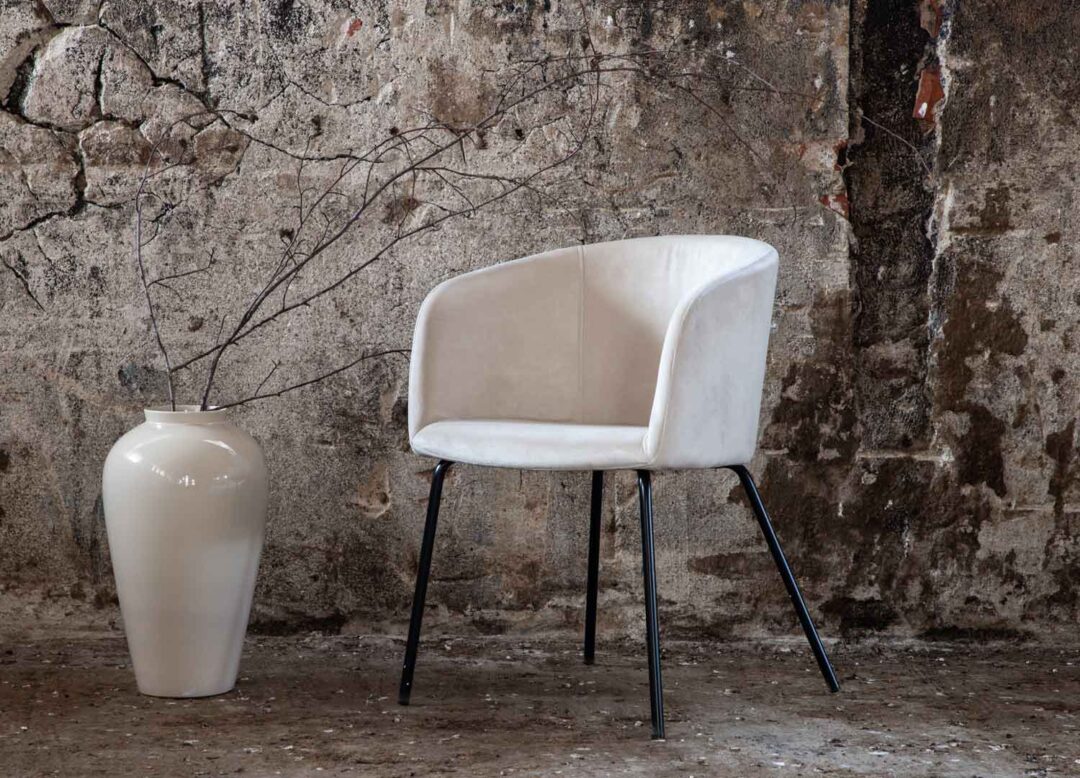 ensemble de 2 chaises de salle à manger moderne en velours beige et métal noir