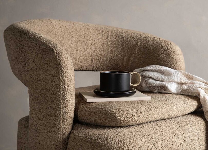 fauteuil moderne rotatif a 360° en tissu bouclette