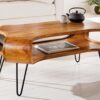 table de salon rétro forme originale en bois de sesham et pieds en épingle en métal noir poudré