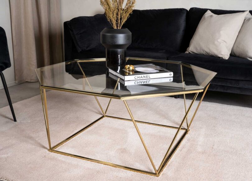 table de salon moderne doré et verre