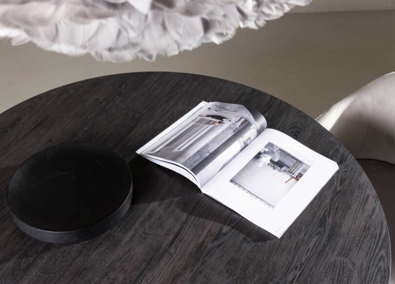 table à manger ronde aspect bois 120 cm style minimaliste