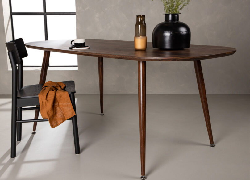 table de repas 180 cm pour 6 plateau et pieds aspect bois foné