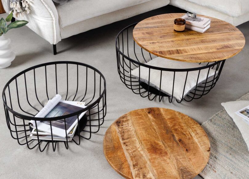 tables de salon en bois massif de manguier avec panier en métal noir