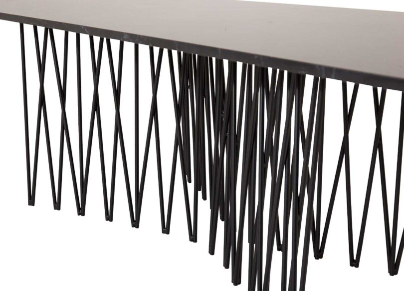 zoom sur le pieds design