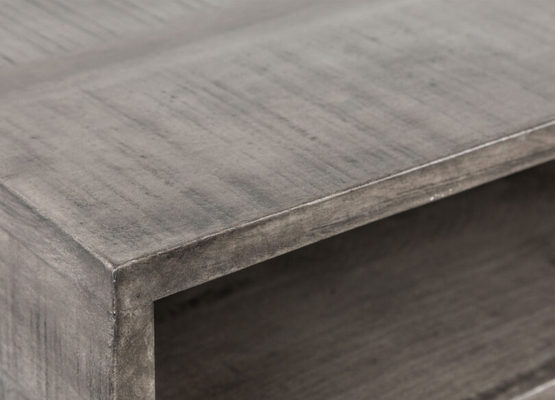 zoom sur la structure du bureau en bois