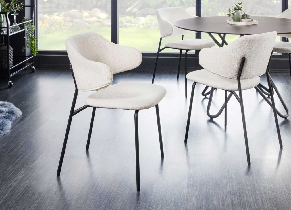 Lot de 2 chaises en tissu bouclés blanc ou grège modernes