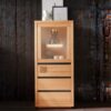 Meuble vitrine petite taille en bois massif robuste naturel