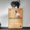 Vitrine haute en bois naturel avec porte en verre et leds