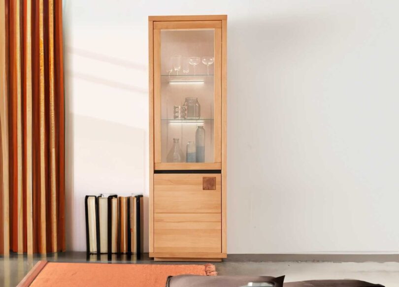 Vitrine haute en bois massif de hêtre design