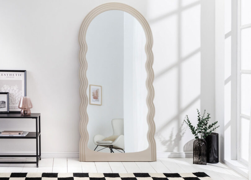 Miroir vague grège aspect moderne