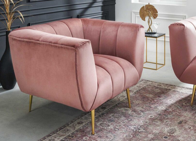 Siège de salon en velours rose