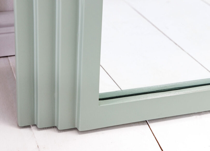Cadre Photo Moderne Sur Mesure Infantasie 'N°2' - Bois MDF, Couleur Sauge Verte, Format Portrait 30x16 Cm