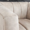 Zoom sur le velours couleur champagne du fauteuil relax