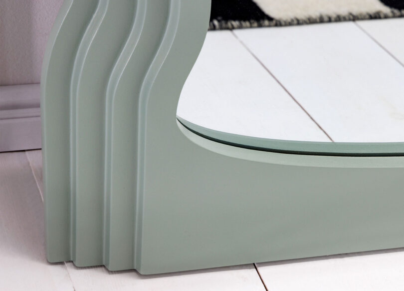 Bas du miroir vert sauge moderne