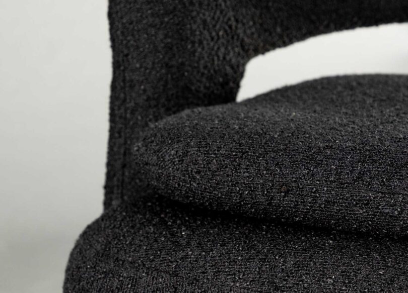 Zoom sur le tissu bouclette du siège rotatif