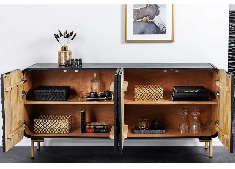 Buffet en bois de manguier foncé 160cm façades avec reliefs