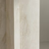 Bout de canapé aspect marbre beige moderne de 40cm