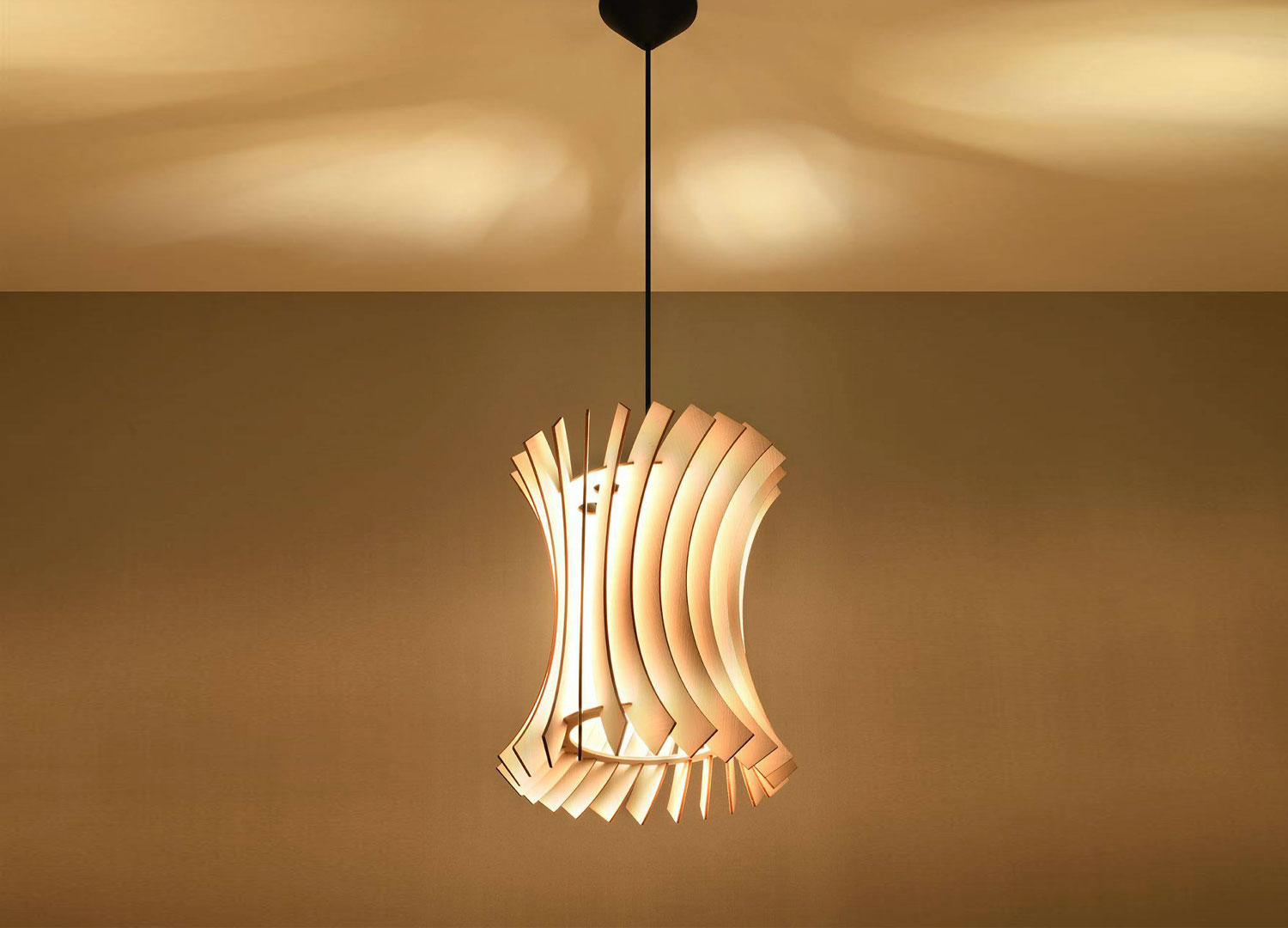 Accueil  Lustre en bois flotté, Lustre bois, Chandelier