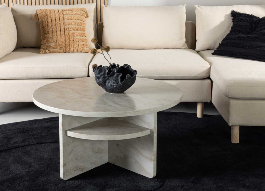Table basse ronde aspect marbre beige moderne