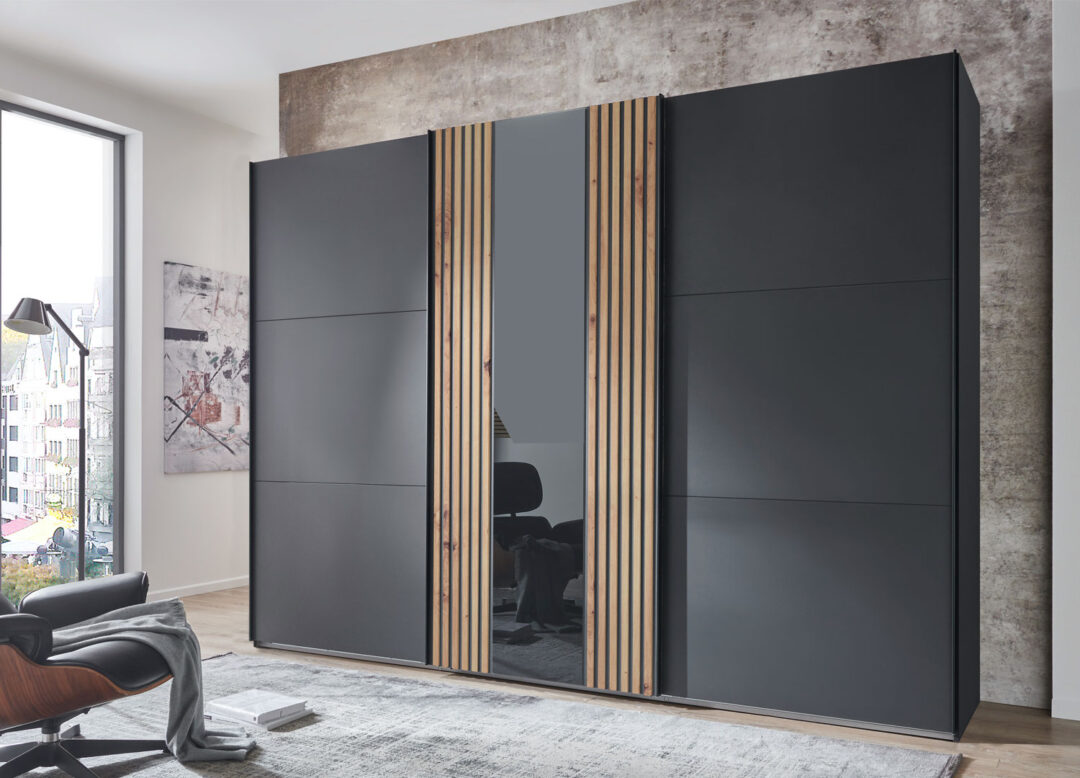Armoire de 300cm aspect chêne et gris graphite 3 portes coulissantes dont une en verre fumé gris