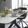 Table de salle à manger blanche aspect marbre extensible de 160 à 210cm