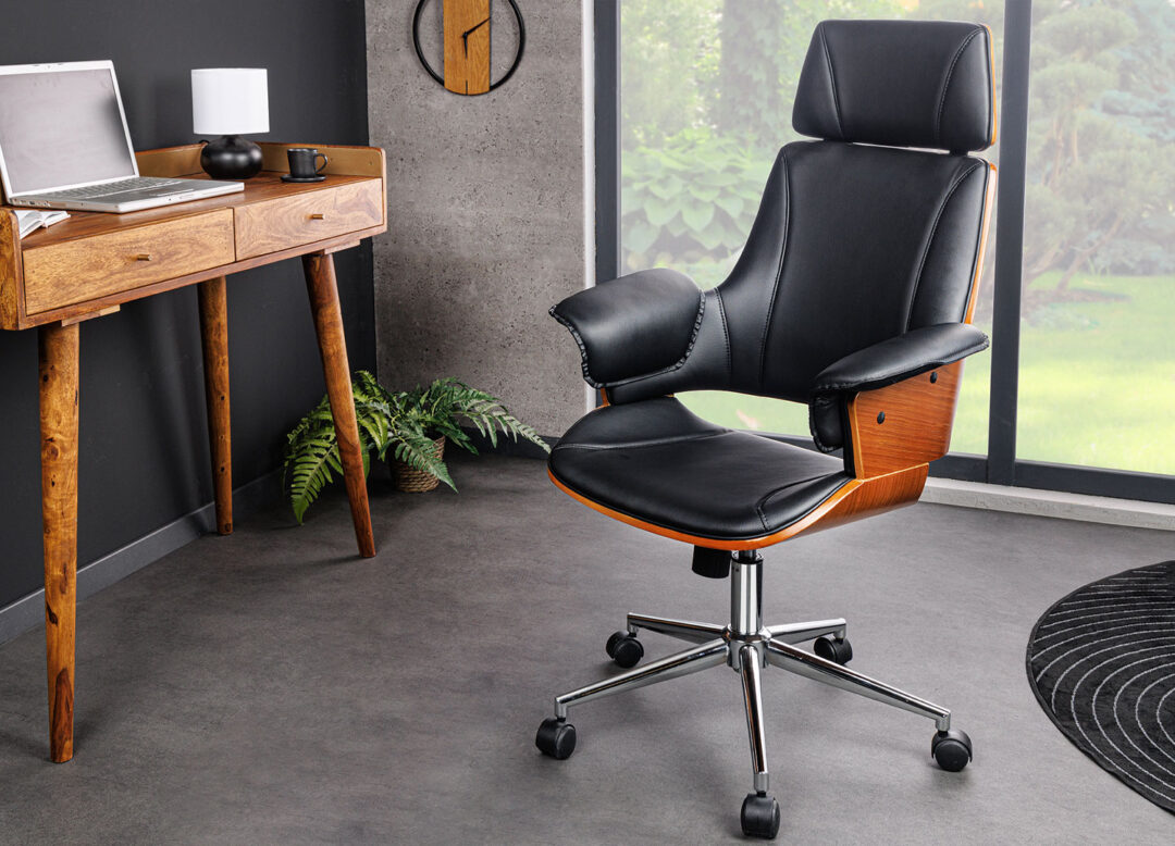 Chaise de bureau simili cuir noir et aspect bois de noyer