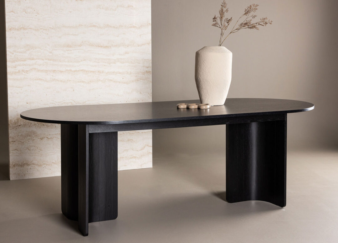 Table à manger ovale en bois noir