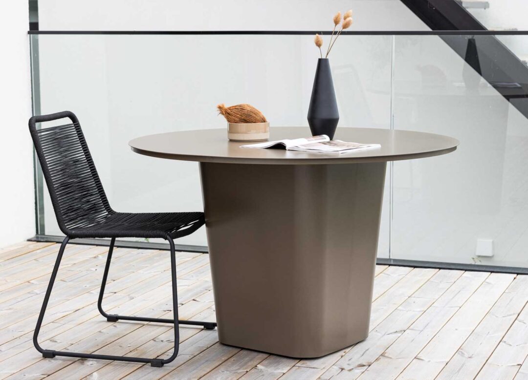 Table de jardin ronde en aluminium brun