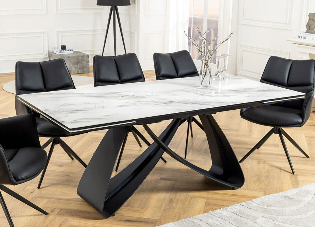 Table de repas extensible blanche marbrée avec piétement en métal noir ellipse