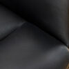 Cuir noir de la chaise