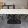 Table ovale extensible en céramique aspect marbre blanc