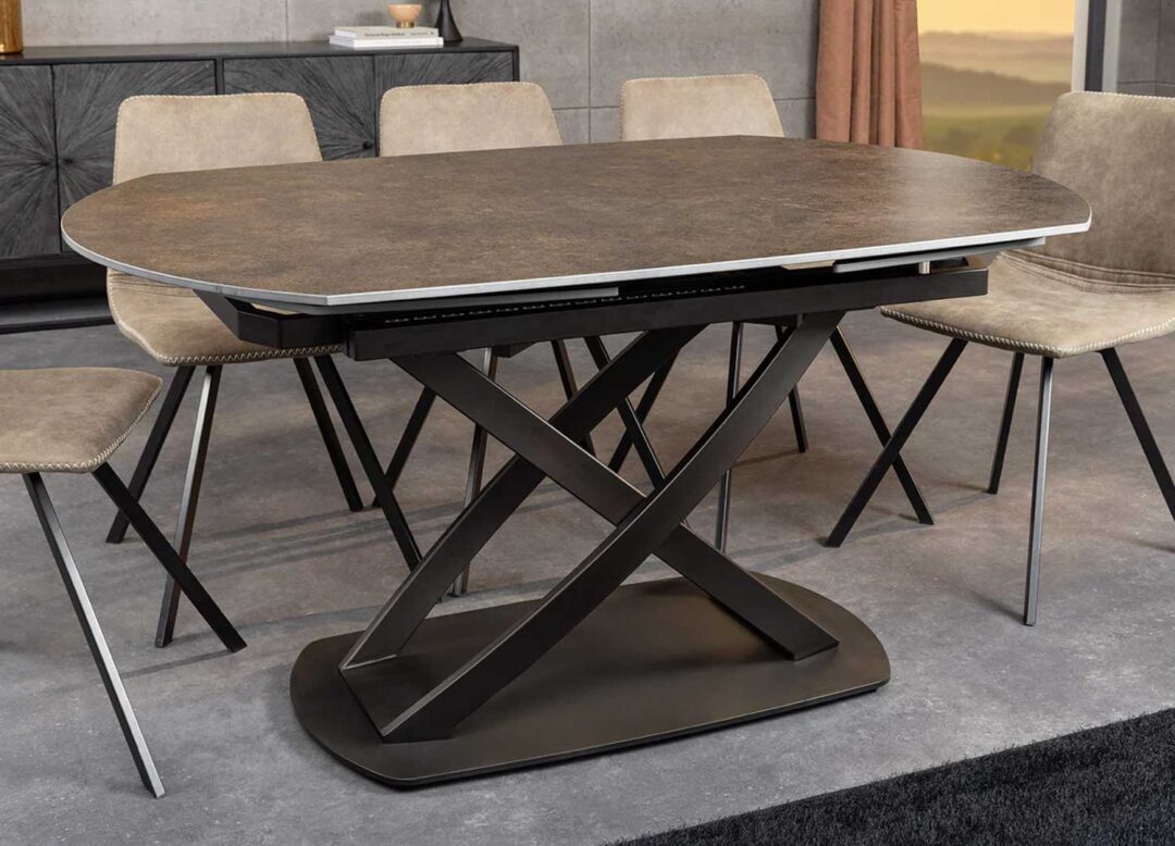 Table de repas aspect bronze rouille extensible