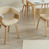 Chaise de séjour en simili cuir blanc et bois de chêne