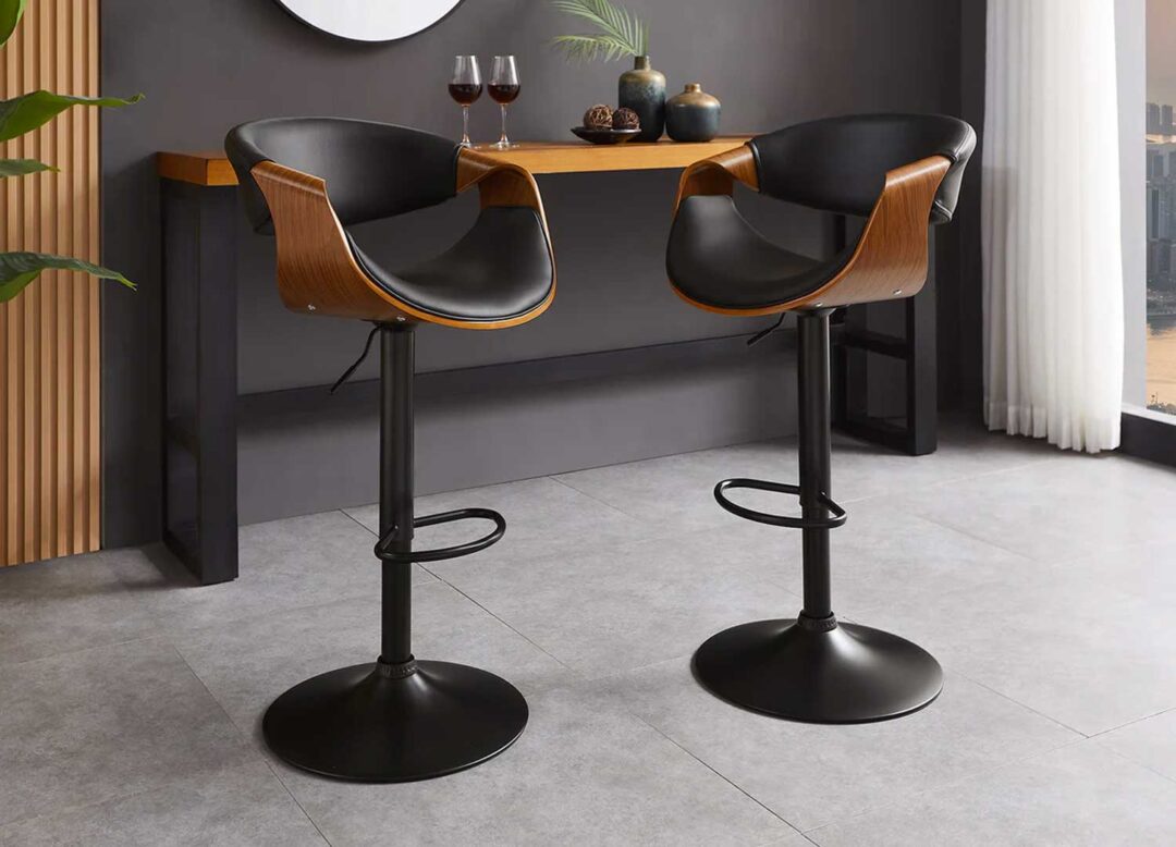 Tabourets de bar simili cuir noir et bois de noyer foncé