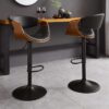 Tabourets de bar simili cuir noir et bois de noyer foncé