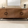 Buffet 4 portes de 180 cm en bois de noyer foncé